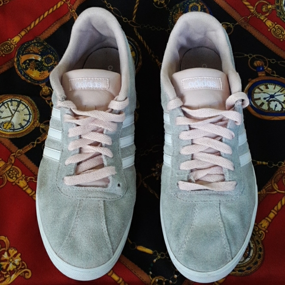 Classic Adidas Lace-up Sneakers - Picture 2 of 8